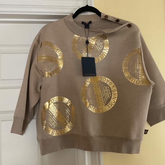 LOUIS VUITTON Beige Gold logo print Top !! - Picture 2 of 9